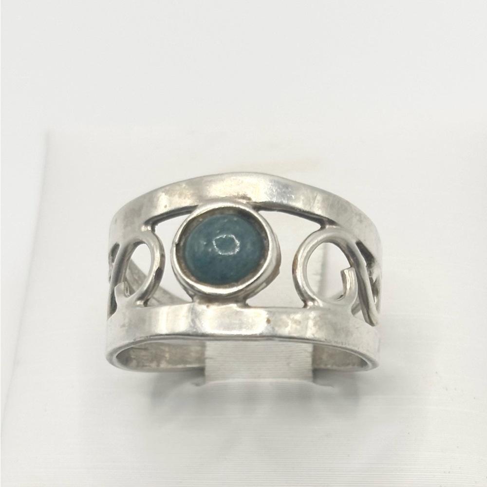 Size 5.75 Sterling Silver Open Air setting ring